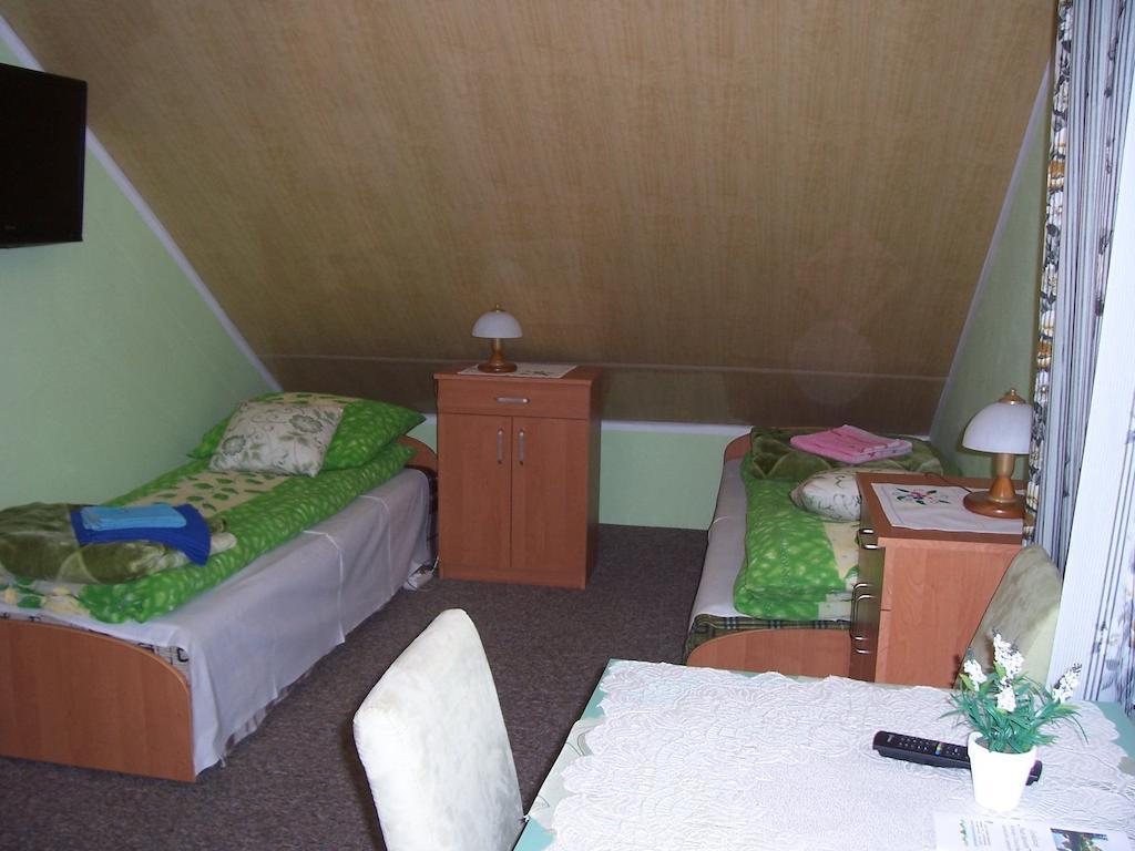 Gosciniec Nad Stawem Villa Szczytno  Phòng bức ảnh